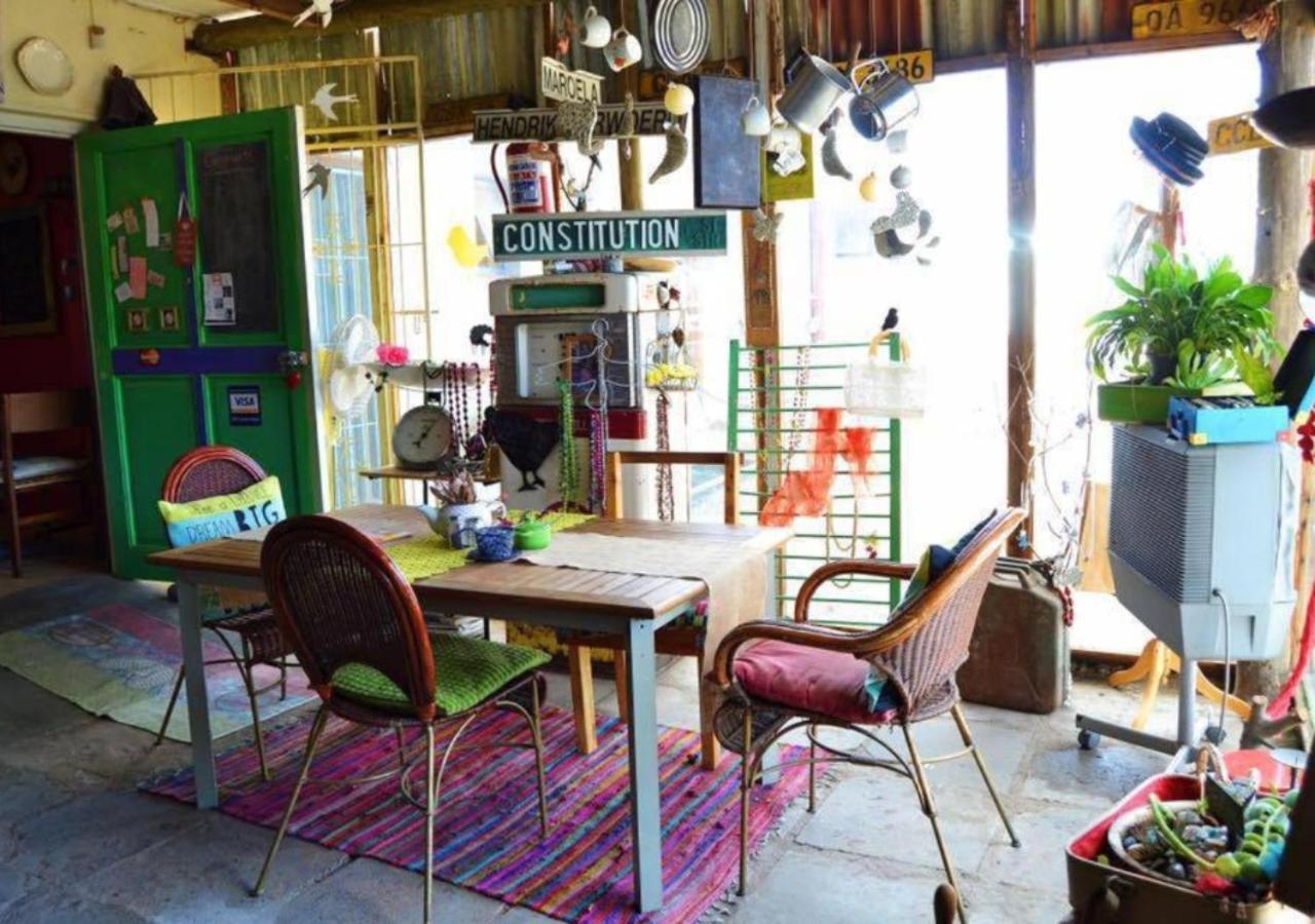 Suzie'S Coffee Shop Accommodation Bellville Dış mekan fotoğraf